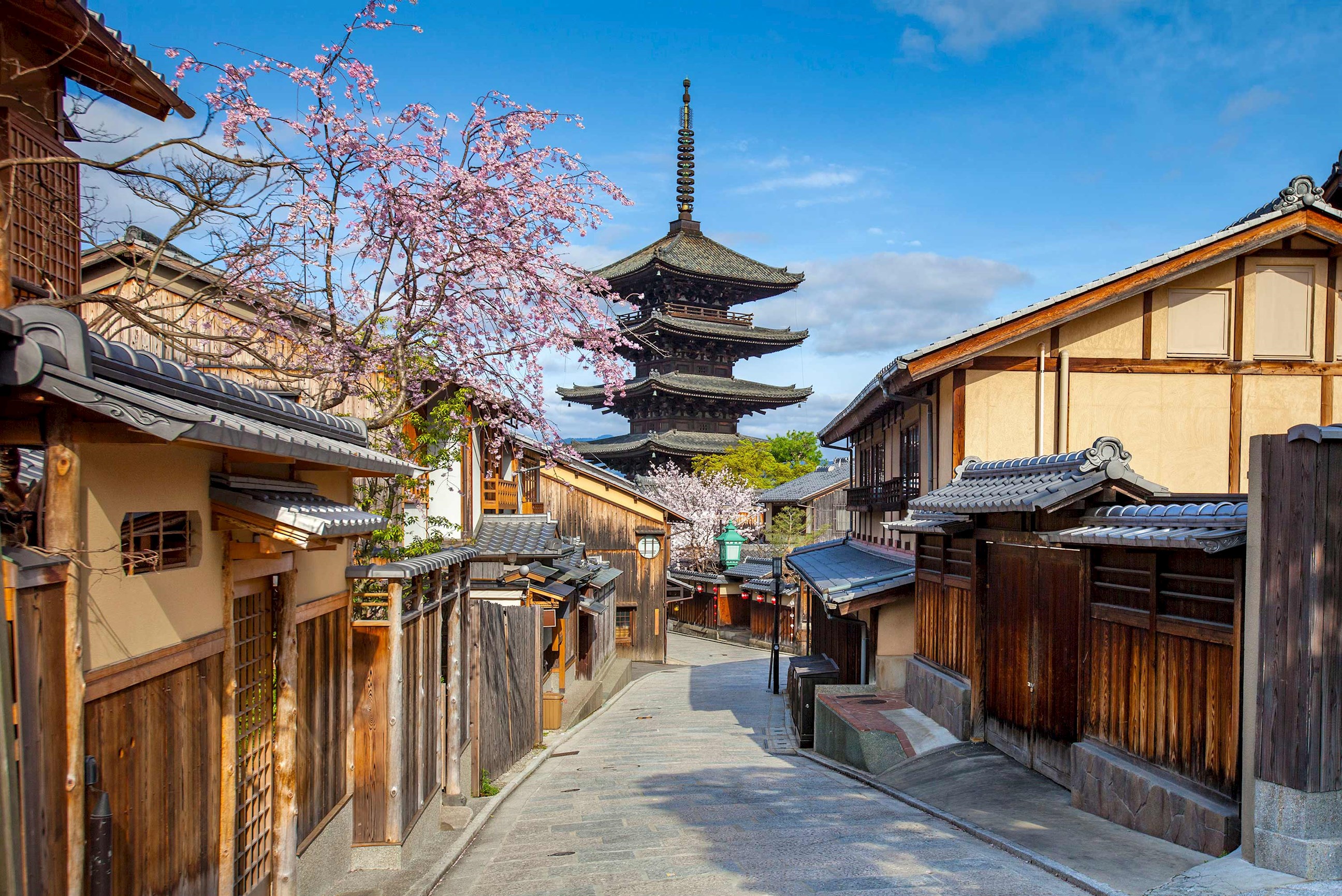 yasaka-tower-kyoto-japan.jpg