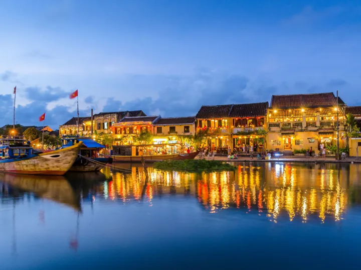 hoi-an-reflected-in-the-river-during-sunset-637031352.jpg