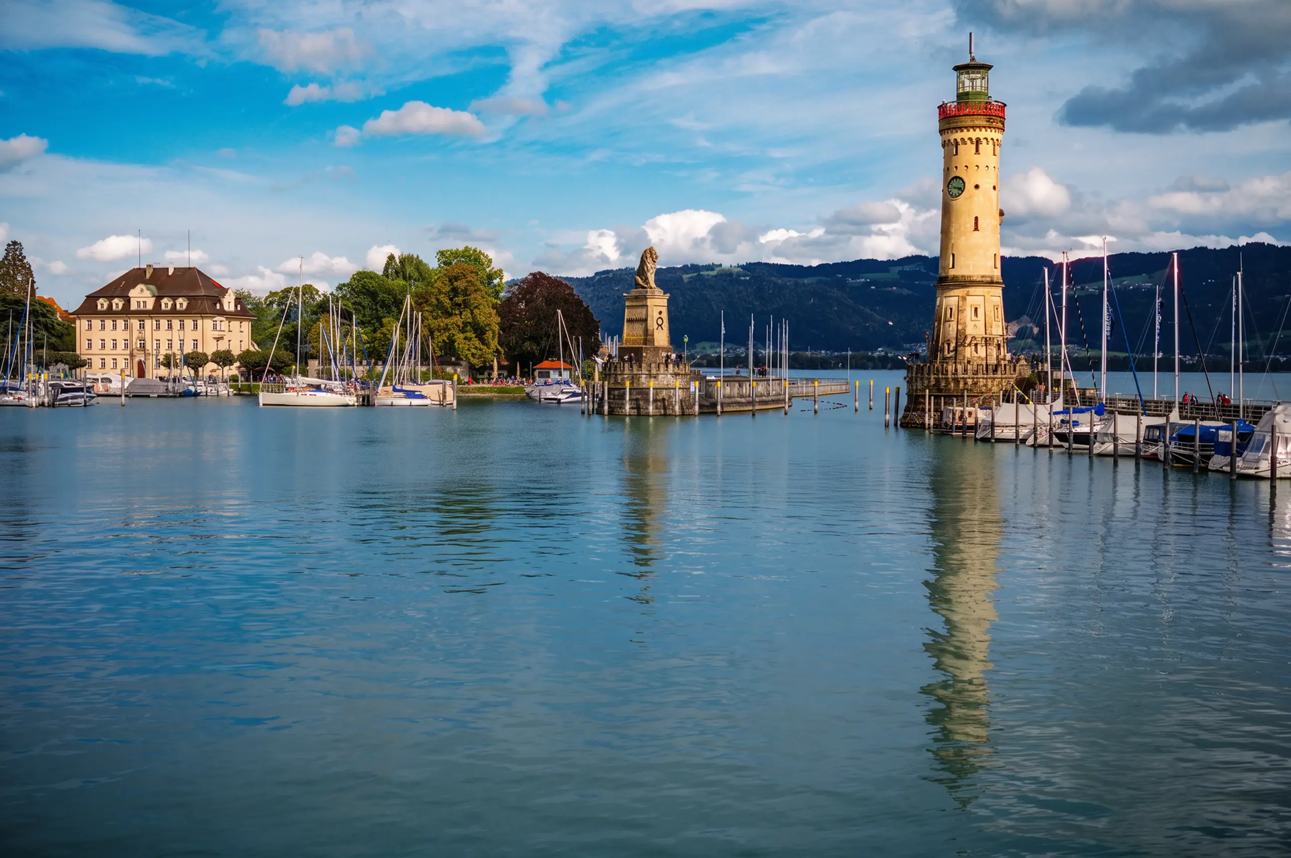day-hero-harbor-with-lighthouse-lindau-germany.webp