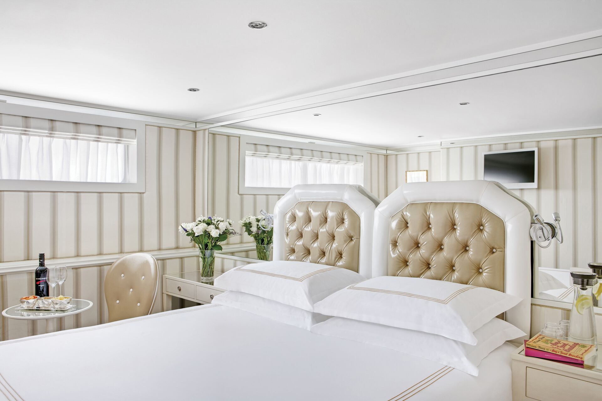 Trafalgar Harmonie classic bedroom