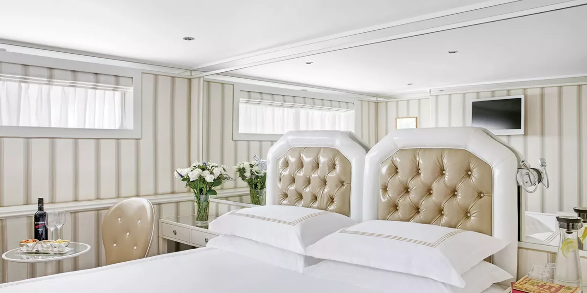 Trafalgar Harmonie classic bedroom