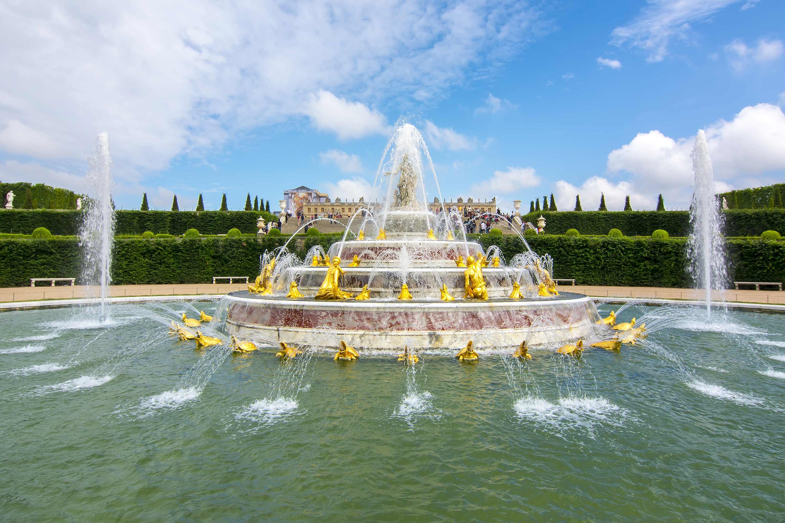 versailles-palace-gardens-paris-france.jpg
