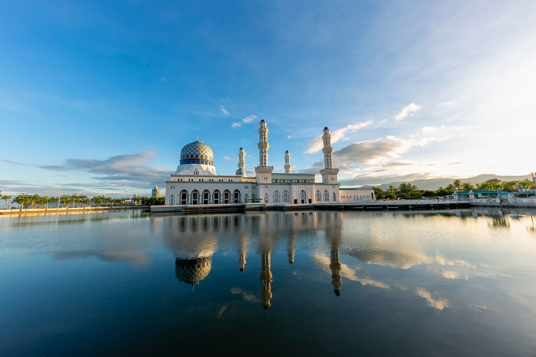masjid-bandaraya-kota-kinabalu-malaysia.jpg