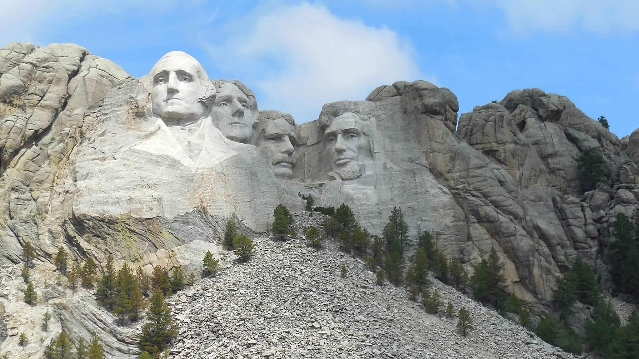 view-mount-rushmore-usa.jpg