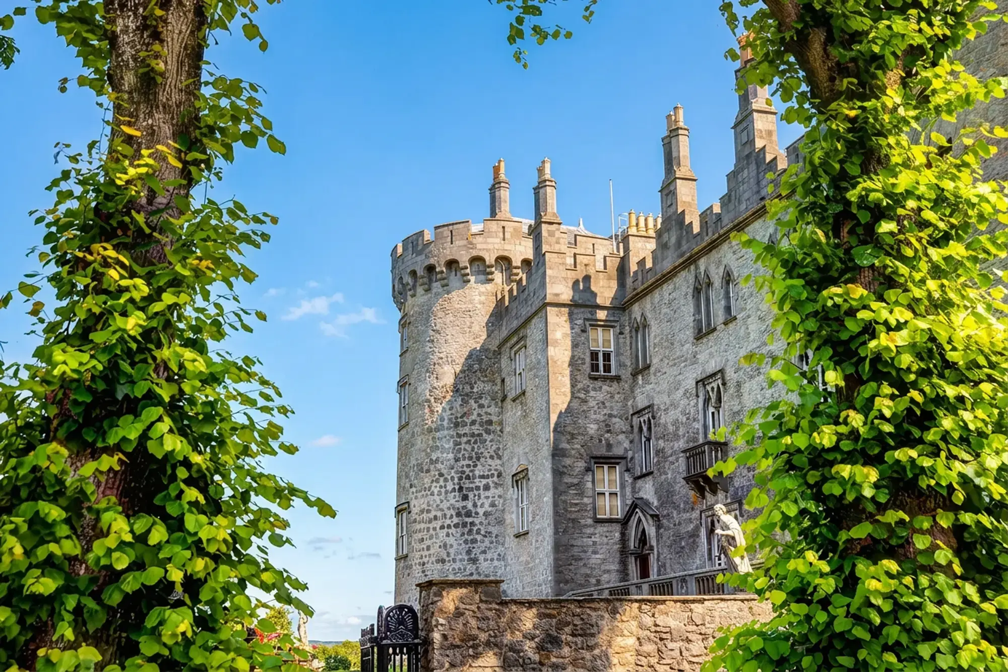 day-hero-kilkenny-castle-kilkenny-ireland.webp