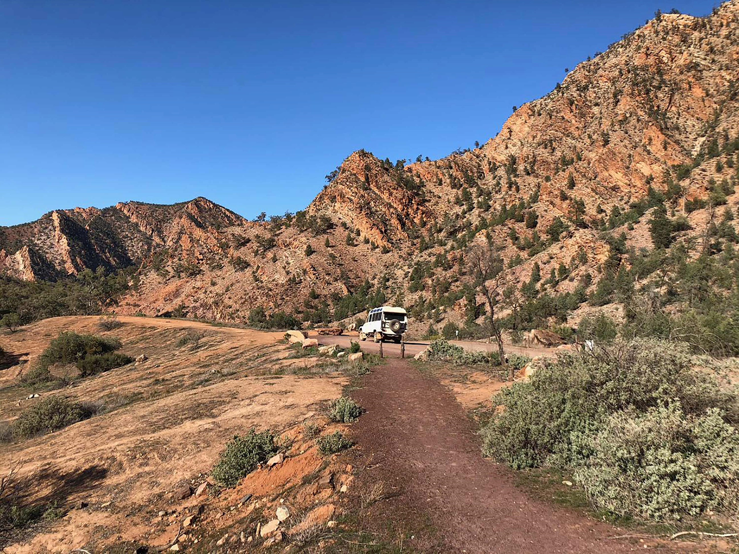 enjoy-4wd-tour-wilpena-pound-flinders-national-park-australia.jpg