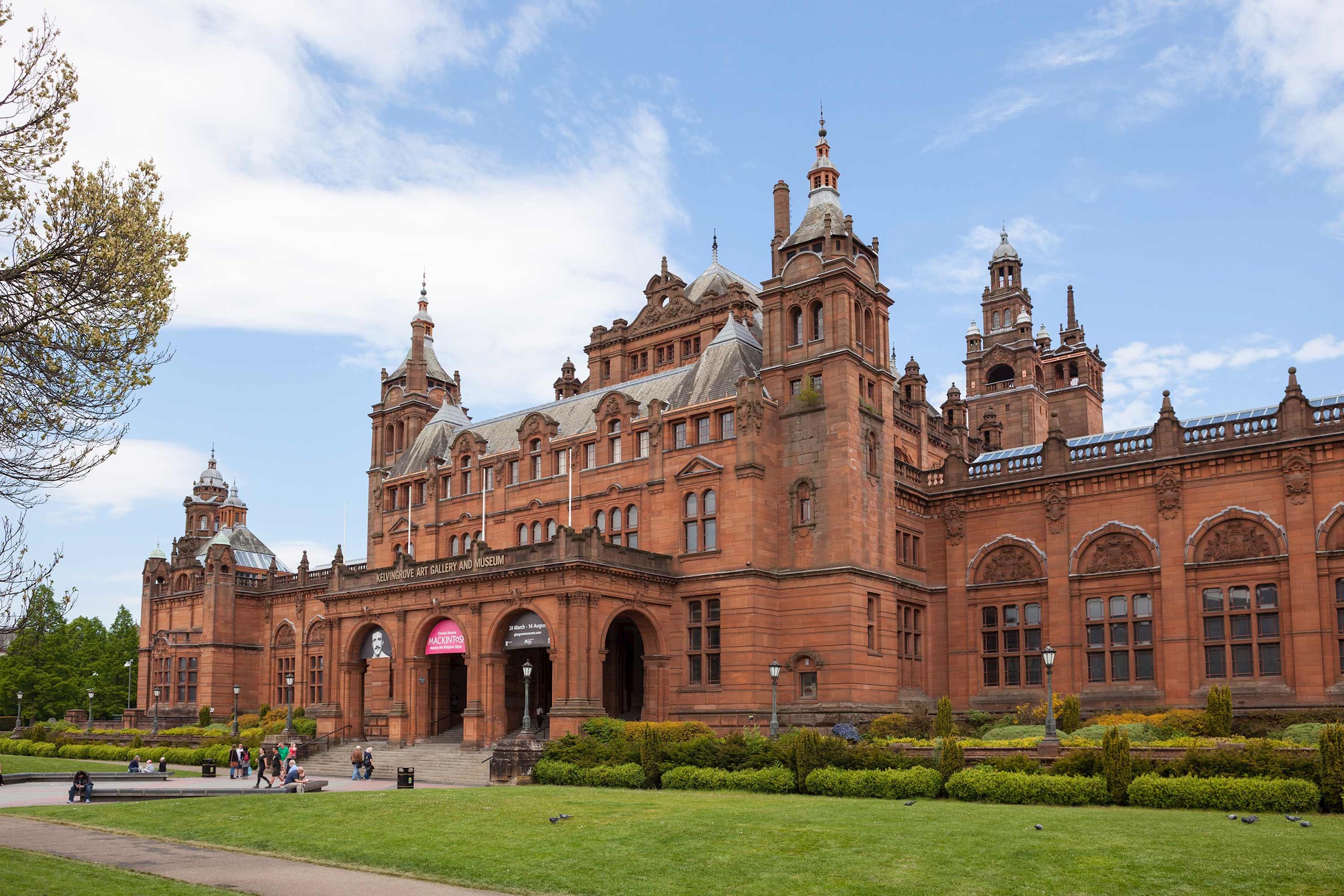 kelvingrove-art-gallery-and-museum-glasgow-scotland.jpg