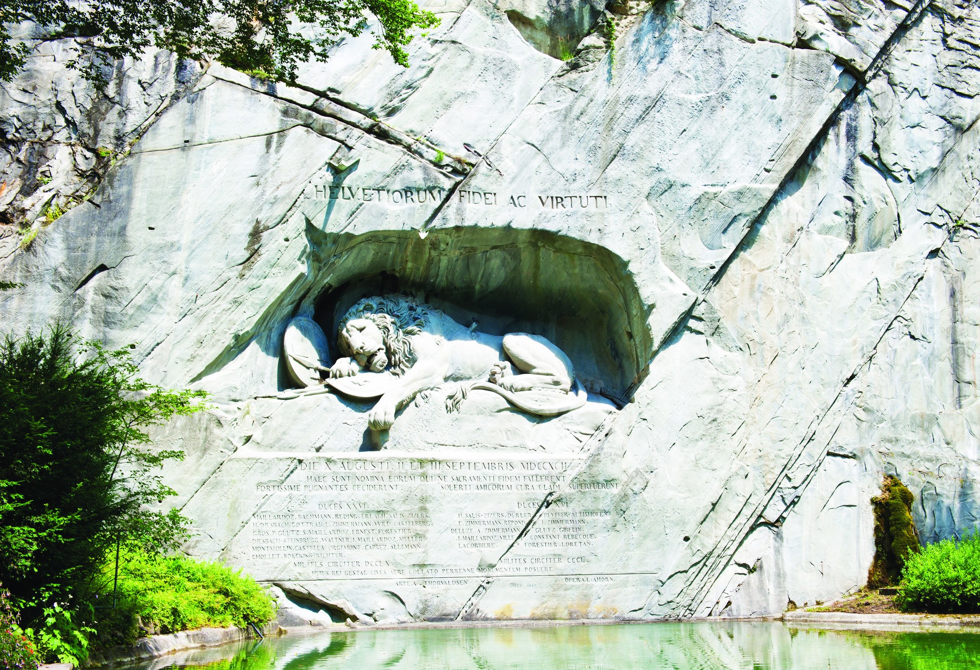 lion-monument-lucerne-switzerland.jpg
