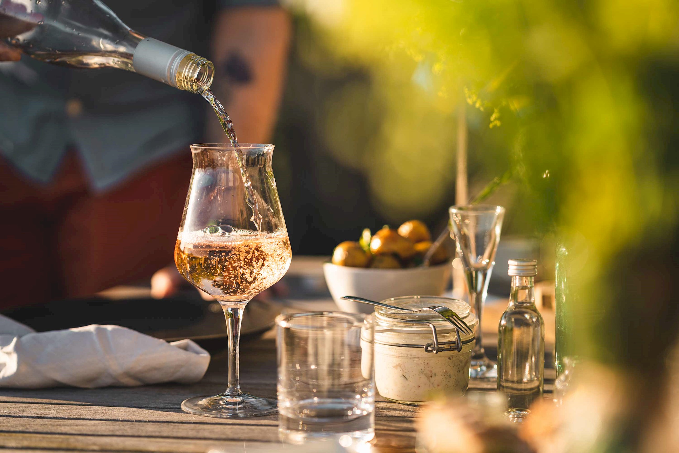 rose-wine-launceston-australia.jpg