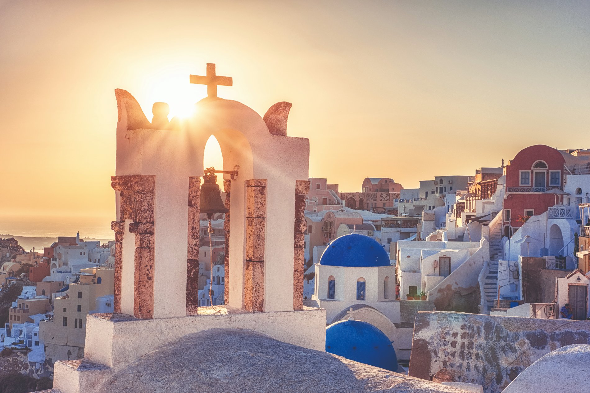 imgi_139_golden-sunset-of-santorini-637615824.jpg