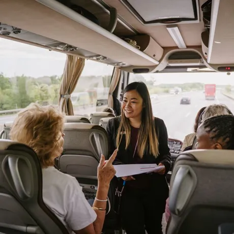 medium-tua_budapest_coach_judith_td_1.jpg
