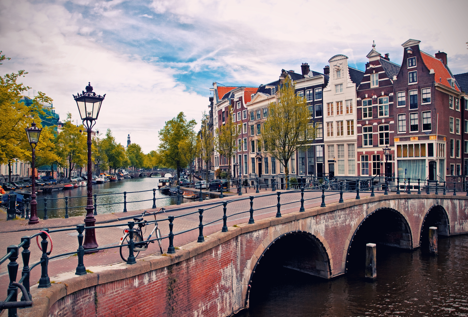 80_amsterdam-bridge-canals-amsterdam-netherlands.jpg