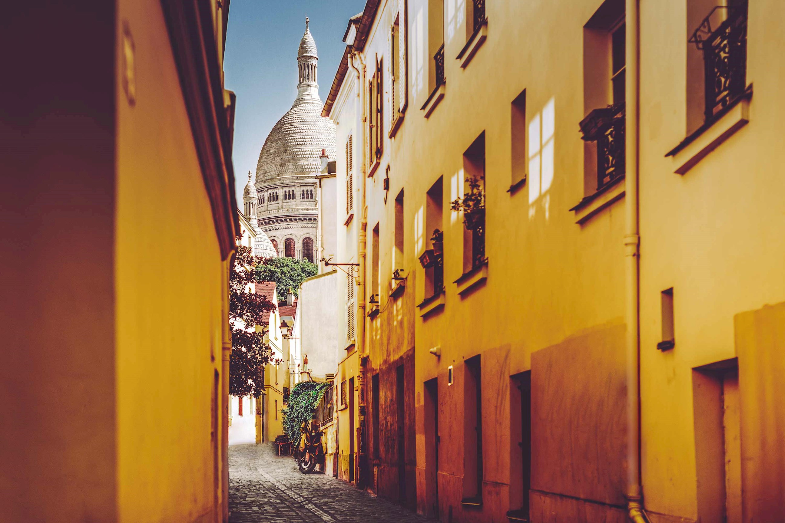 tour-montmartre-paris-france.jpg