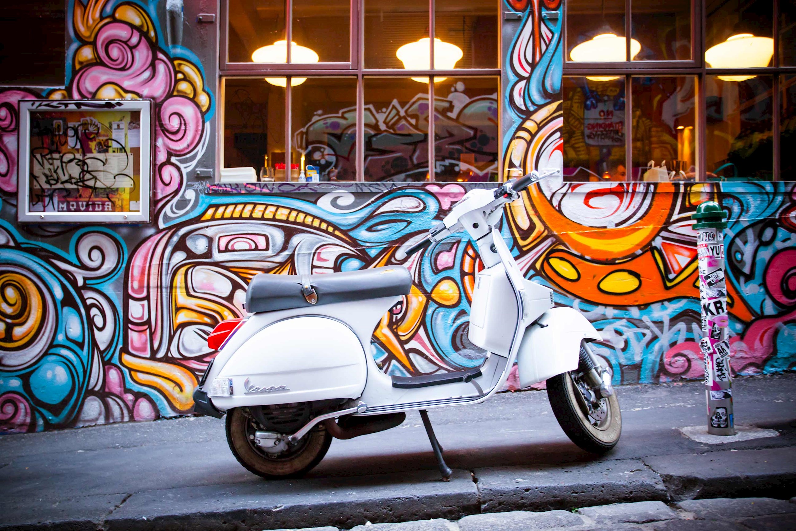 motorcycle-laneways-melbourne-australia.jpg