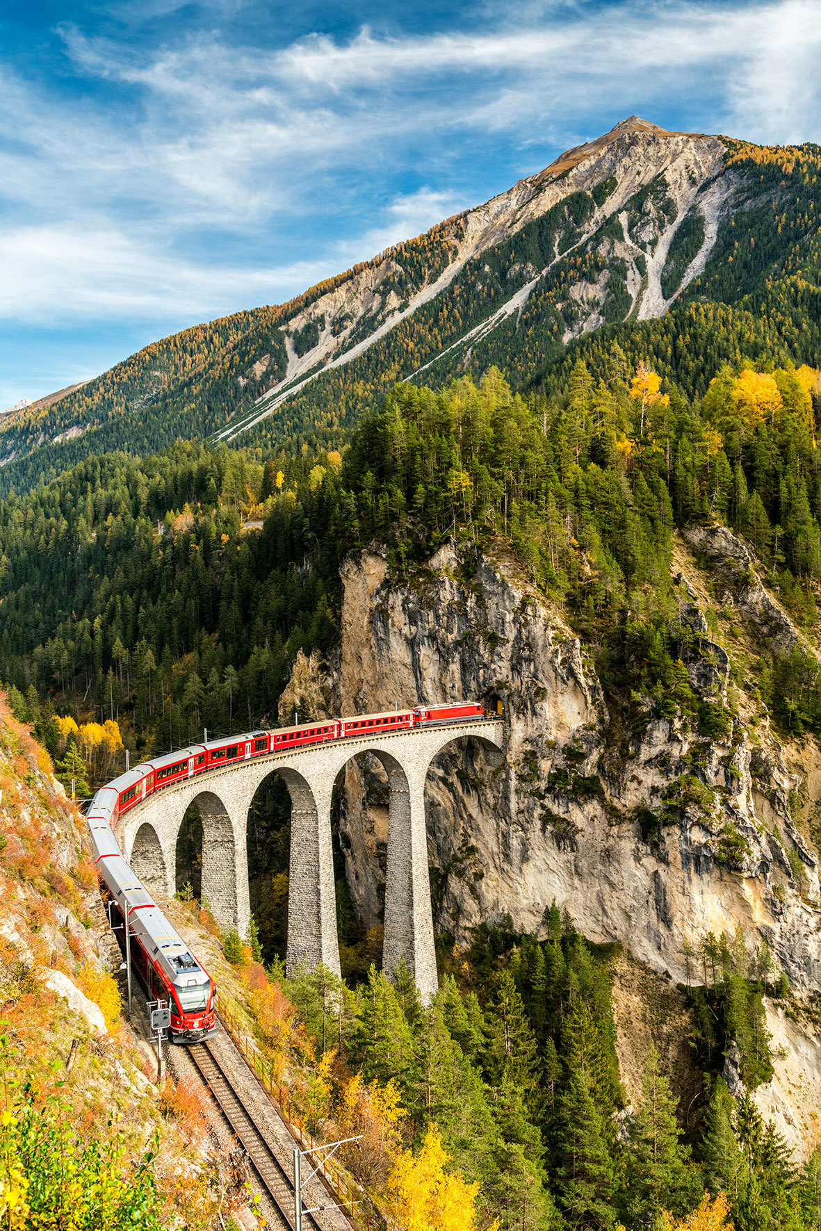 bernina-express-train-landwasser-vaduct-switzerland.jpg