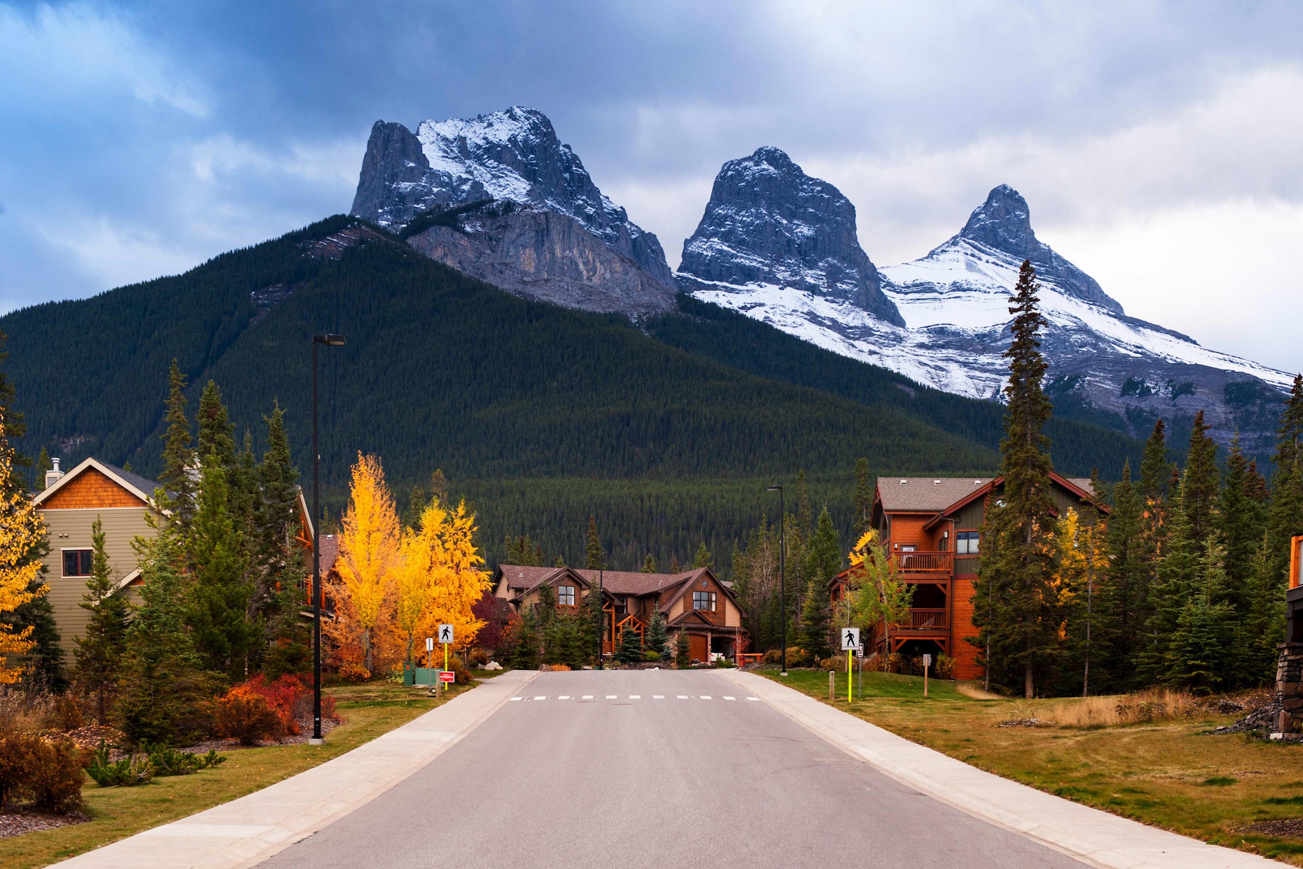 visit-canmore-alberta-canada.jpg