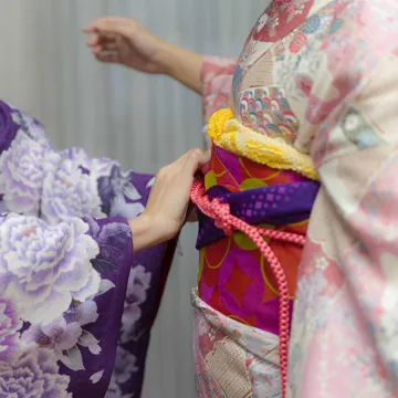 kimono-dressing-experience-tokyo-japan.jpg