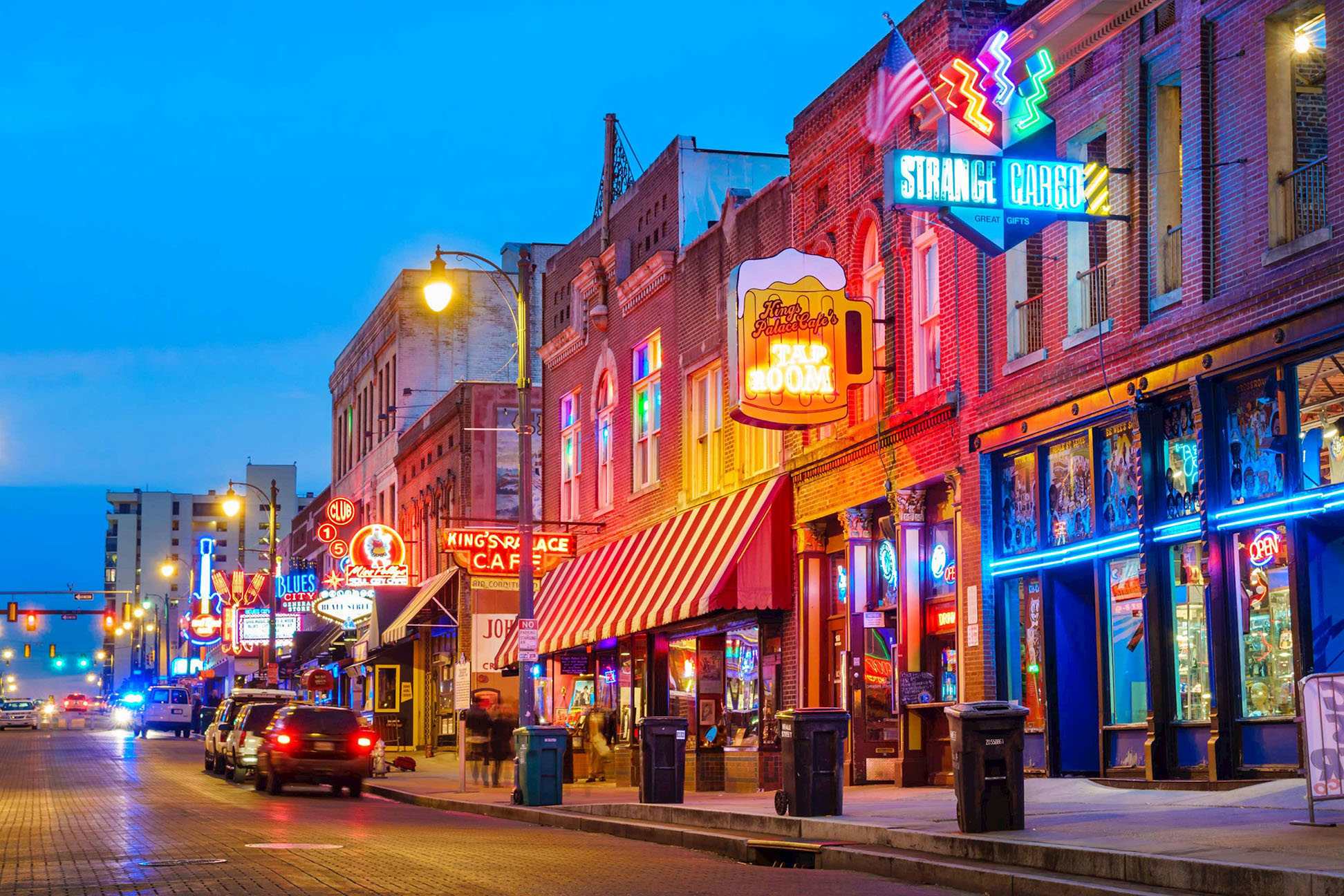 enjoy-a-backbeats-musical-mojo-tour-in-memphis-on-the-nations-only-music-bus-usa.jpg