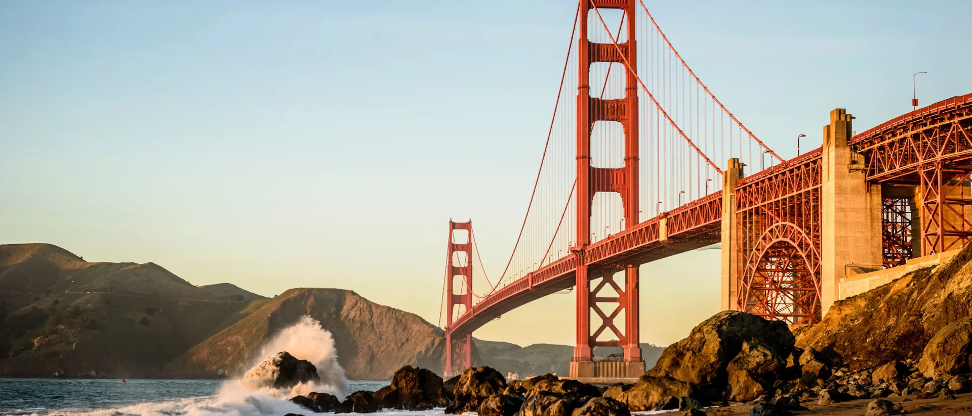A view of the golden gate bridge from the beach