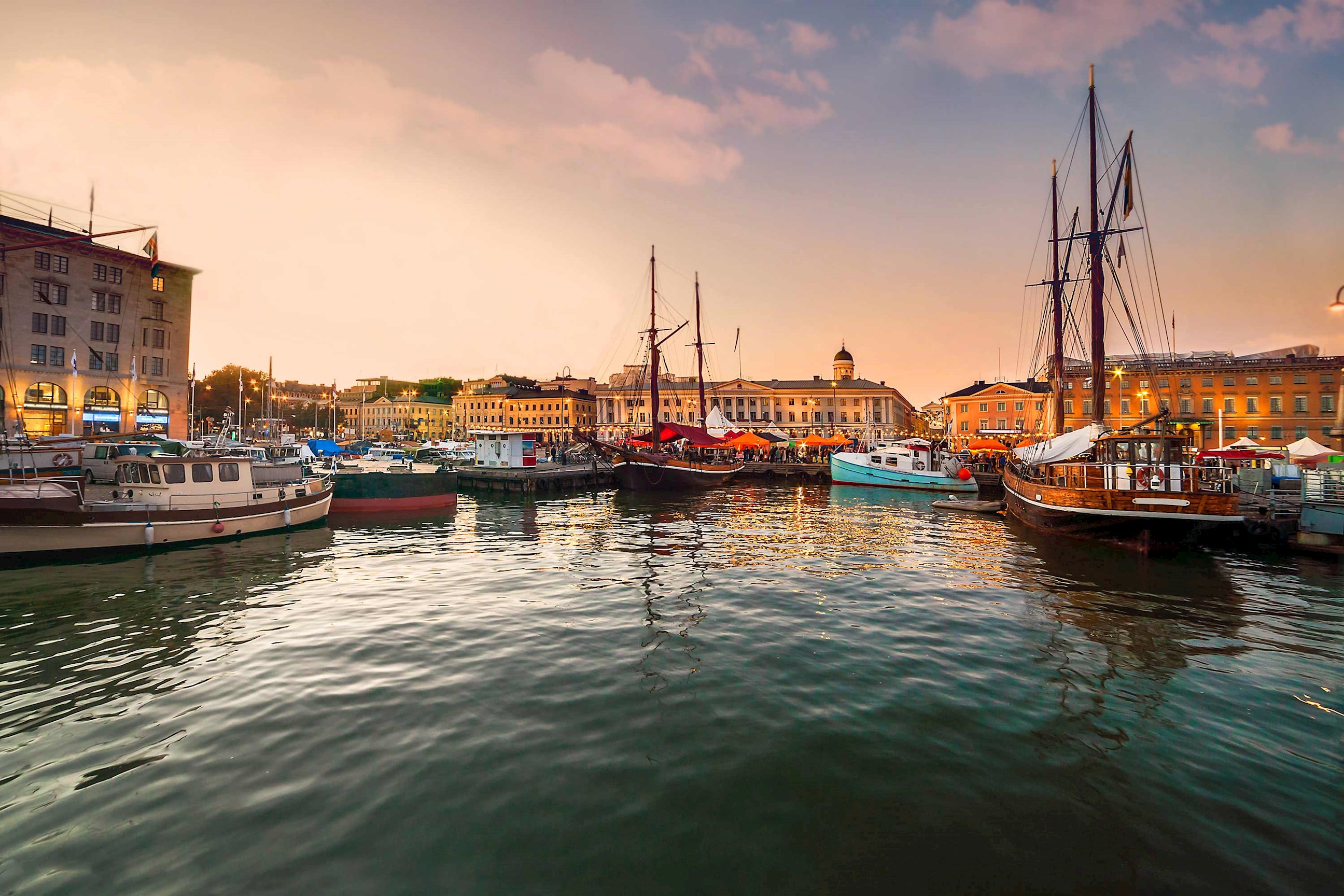 boats-port-helsinki-finland.jpg