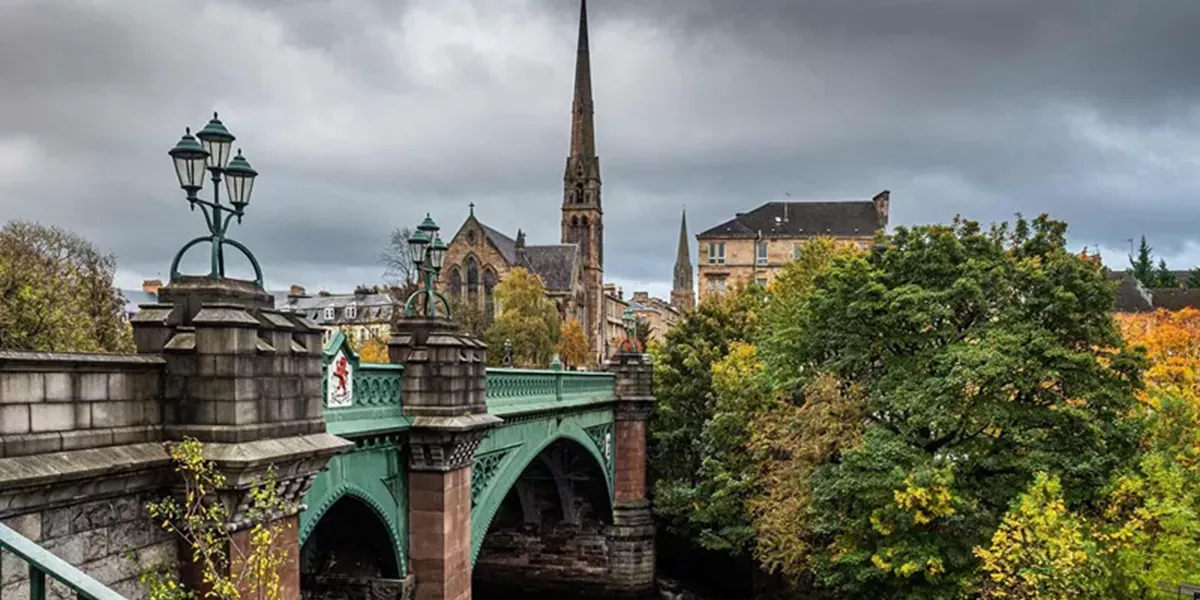 Kelvin Bridge and the Lansdowne Parish Church in the background in Glasgow, Scotland