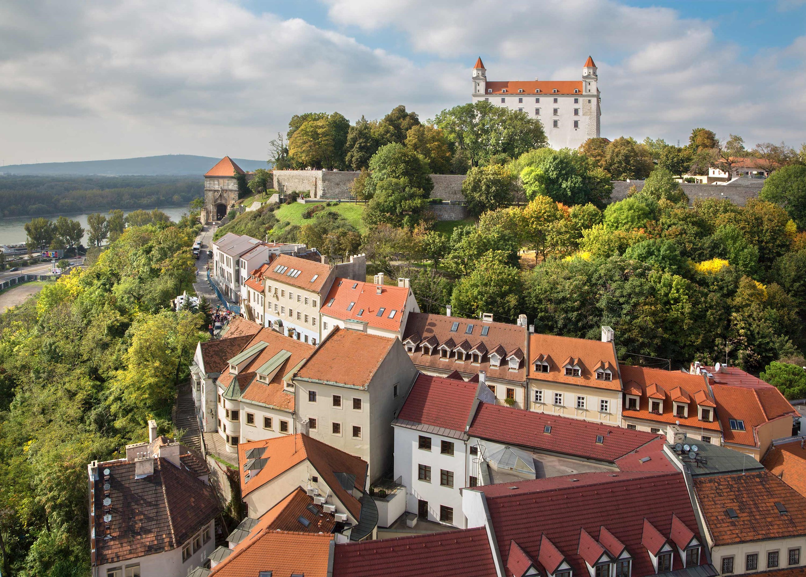 castle-cathedral-bratislava-slovakia.jpg