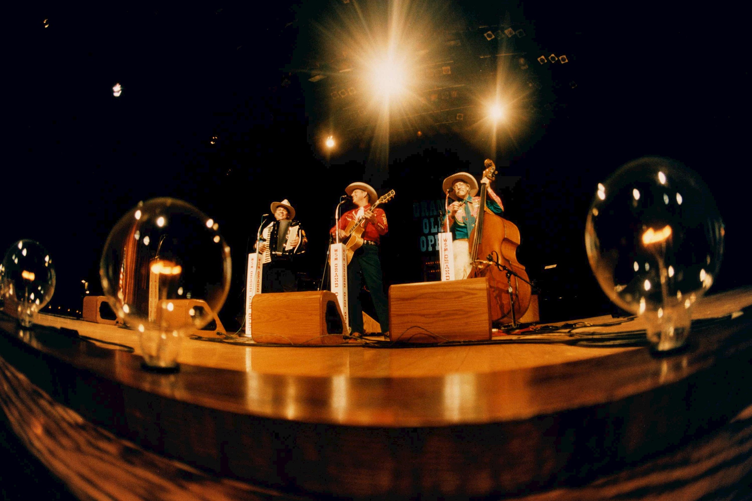 grand-ole-opry-band-nashville-usa.jpg