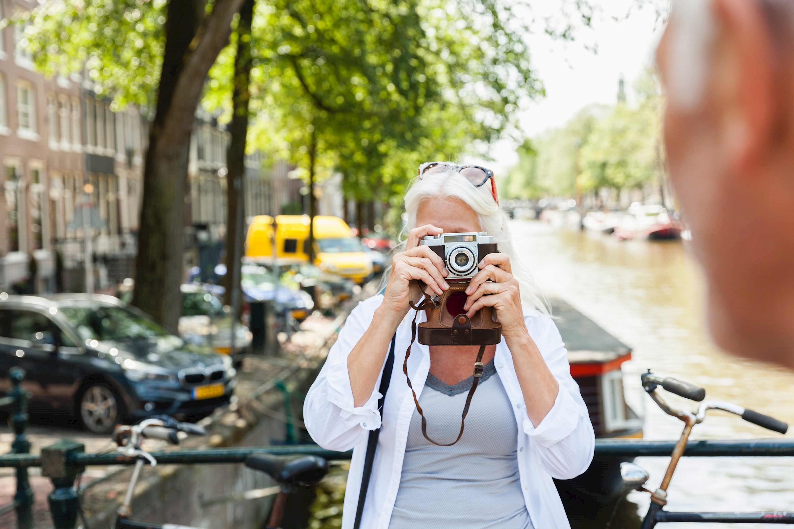 woman-man-camera-picture-amsterdam-netherlands.jpg