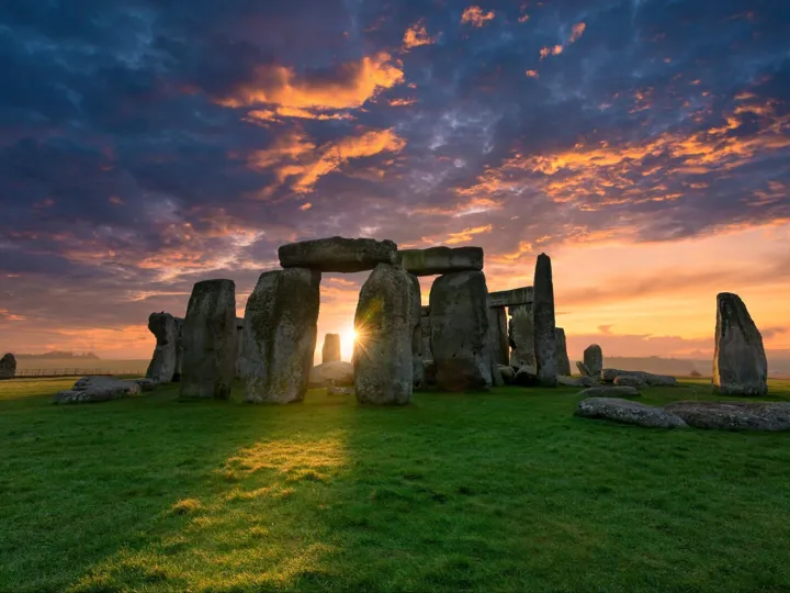 Title Stonehenge during solstice