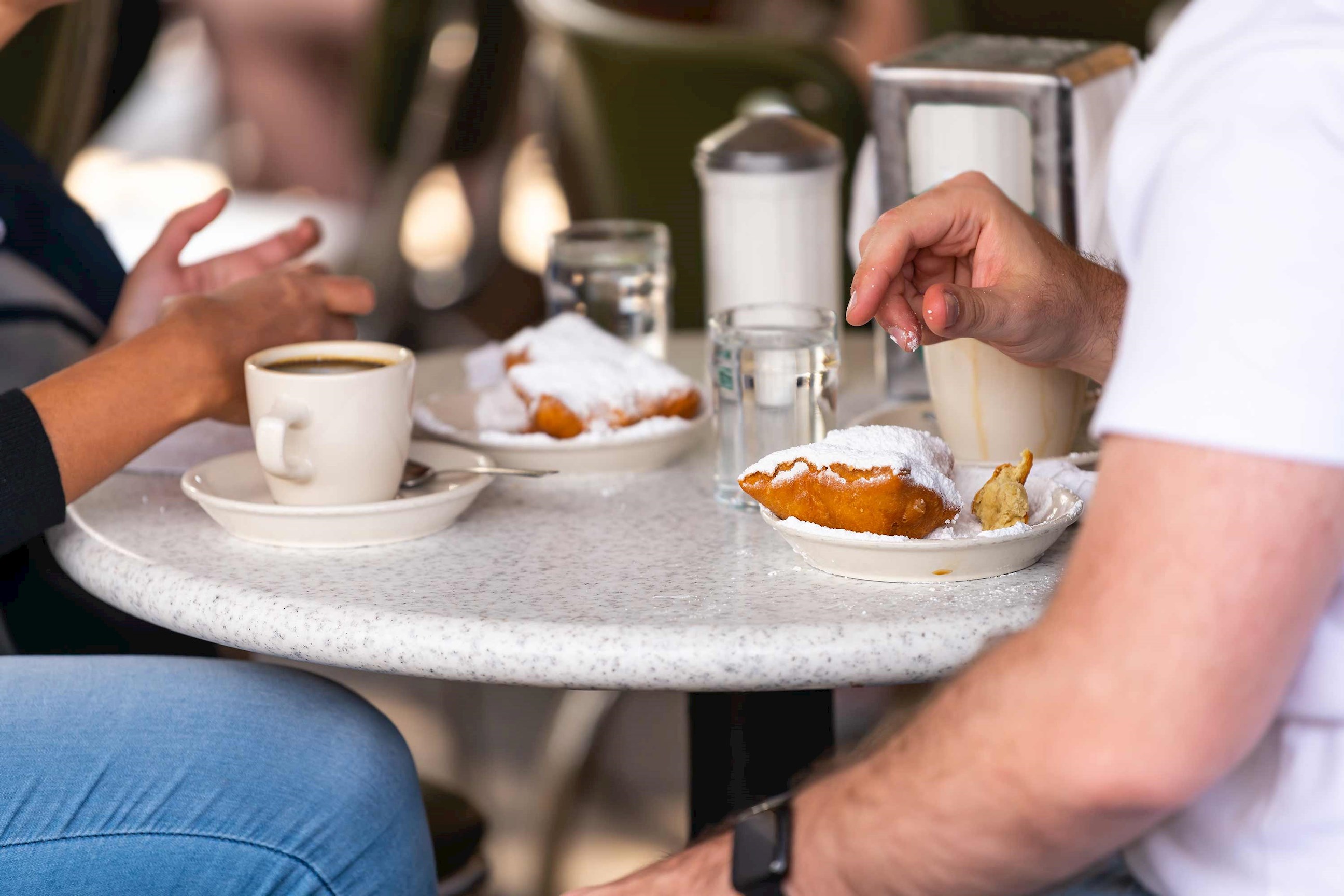 coffee-donut-new-orleans-usa.jpg
