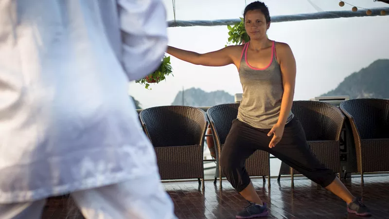 Enjoy T'ai Chi Lesson in Ha Long Bay, Vietnam