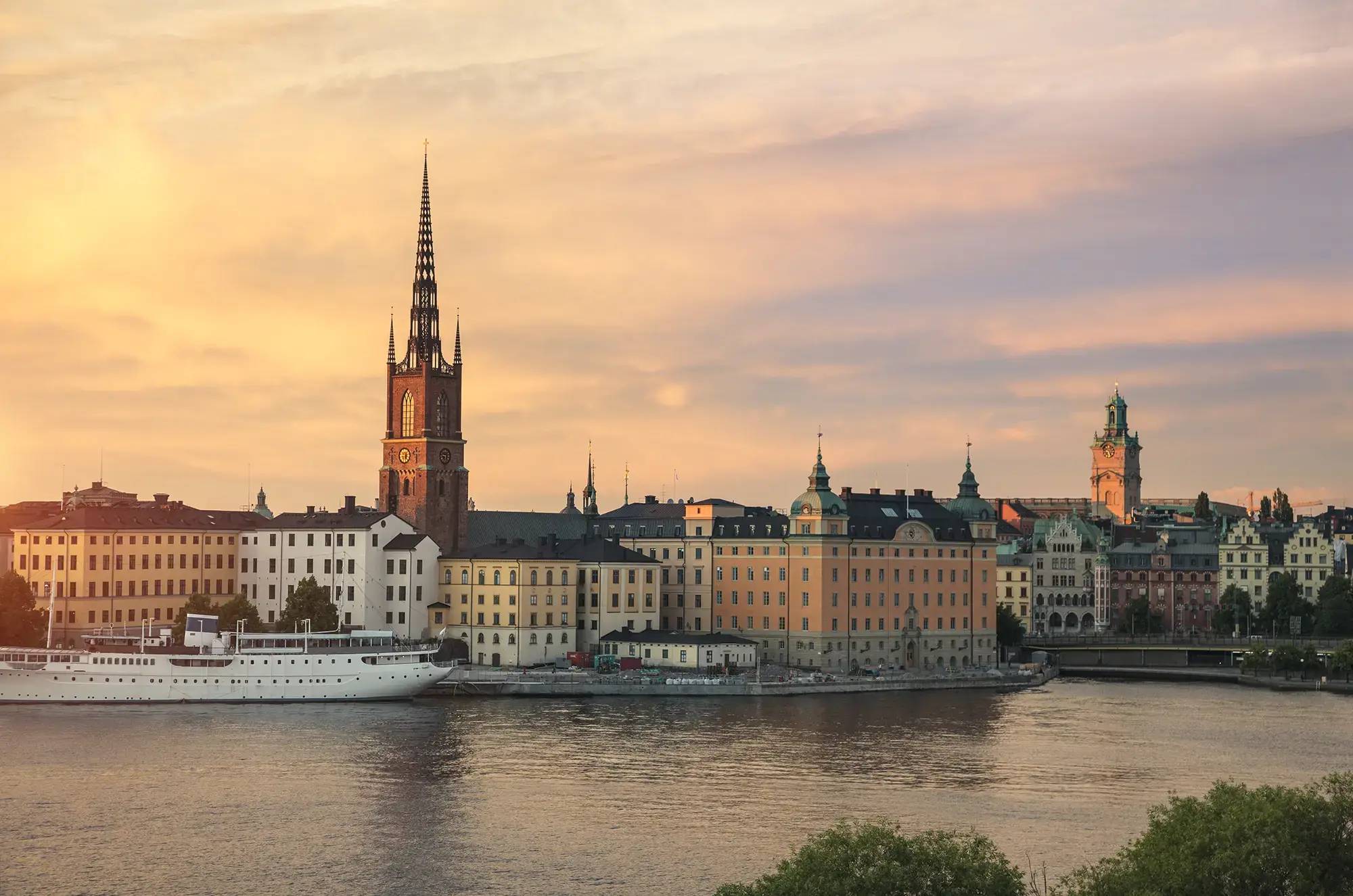 day-hero-riddarholm-island-sunset-stockholm-sweden.webp