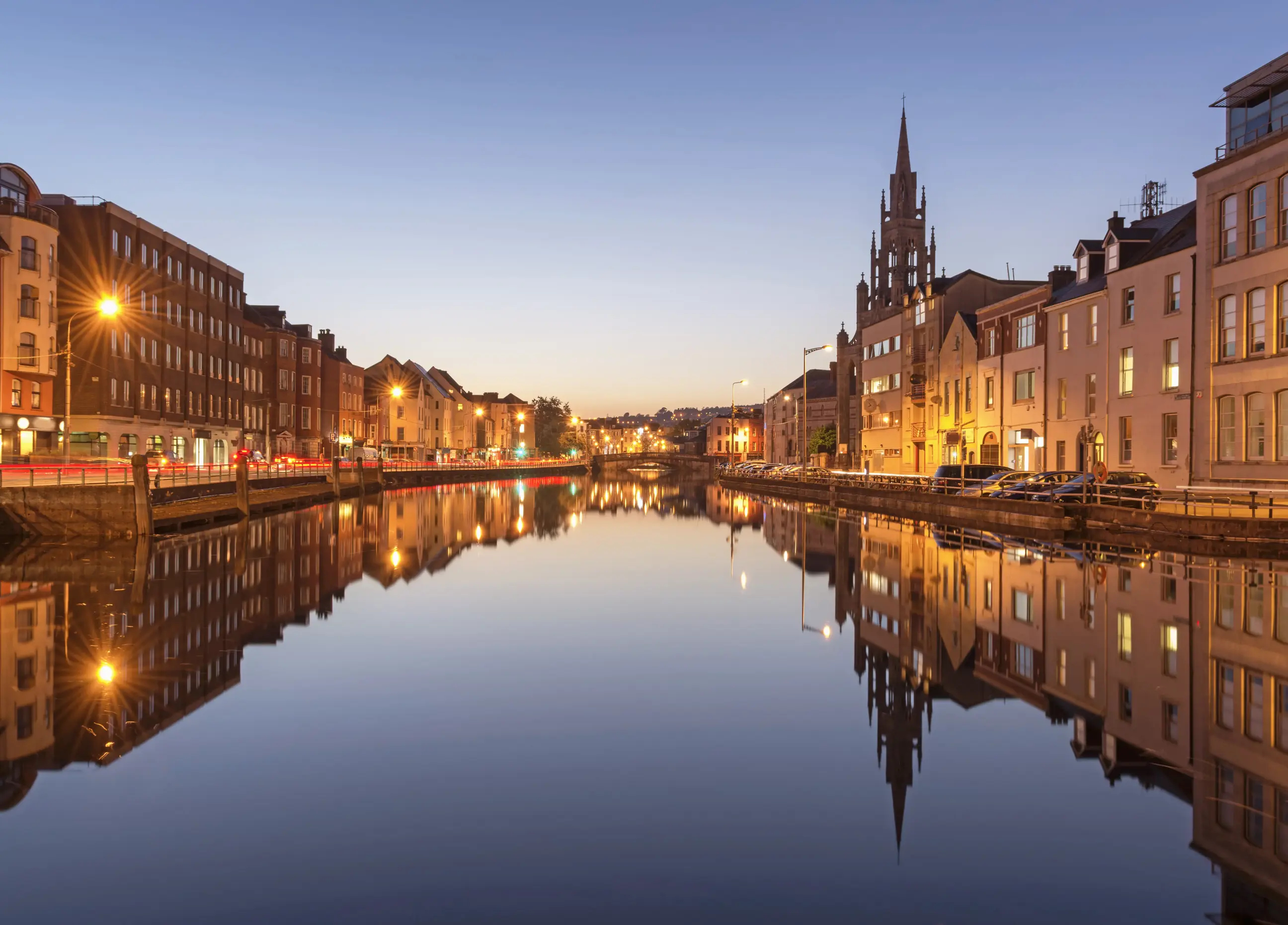 day-hero-river-lee-cork-ireland-505948314.webp