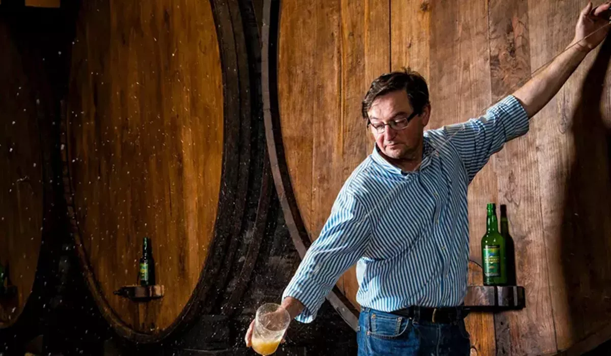 asturian-cider-tasting-castanon-family-oviedo-spain.webp