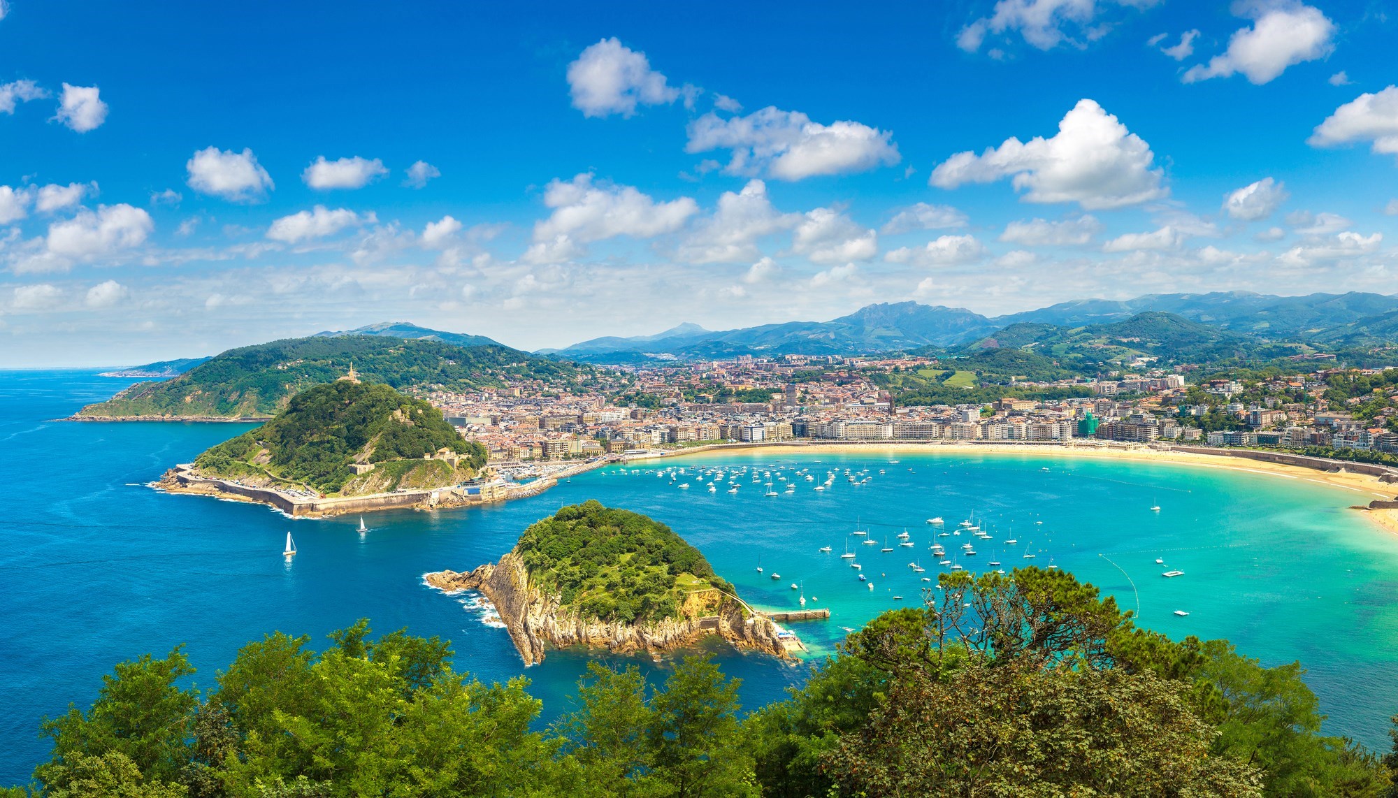 209_san-sebastian-panoramic-view-san-sebastian-spain.jpg