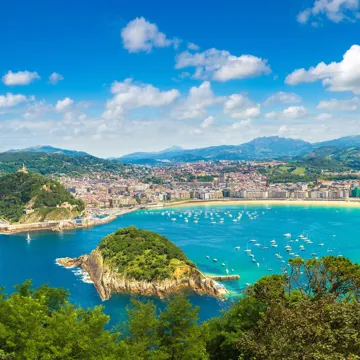 209_san-sebastian-panoramic-view-san-sebastian-spain.jpg