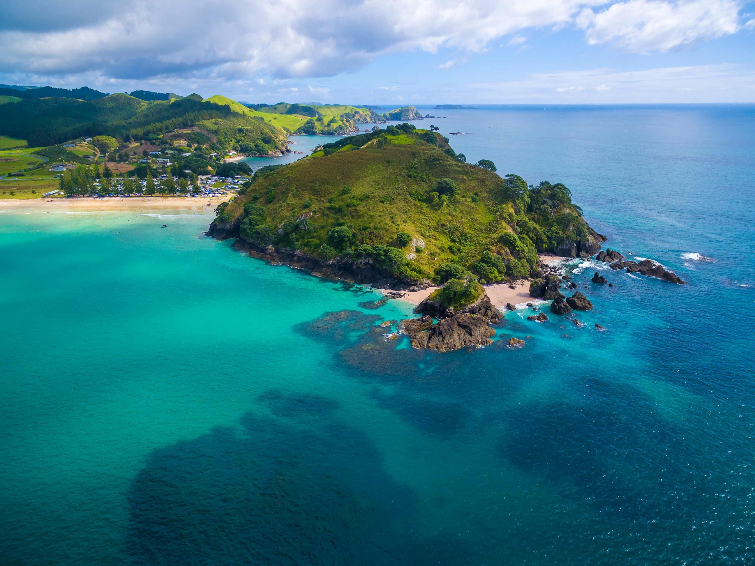Enjoy a guided tour of the Bay Of Islands in New Zealand