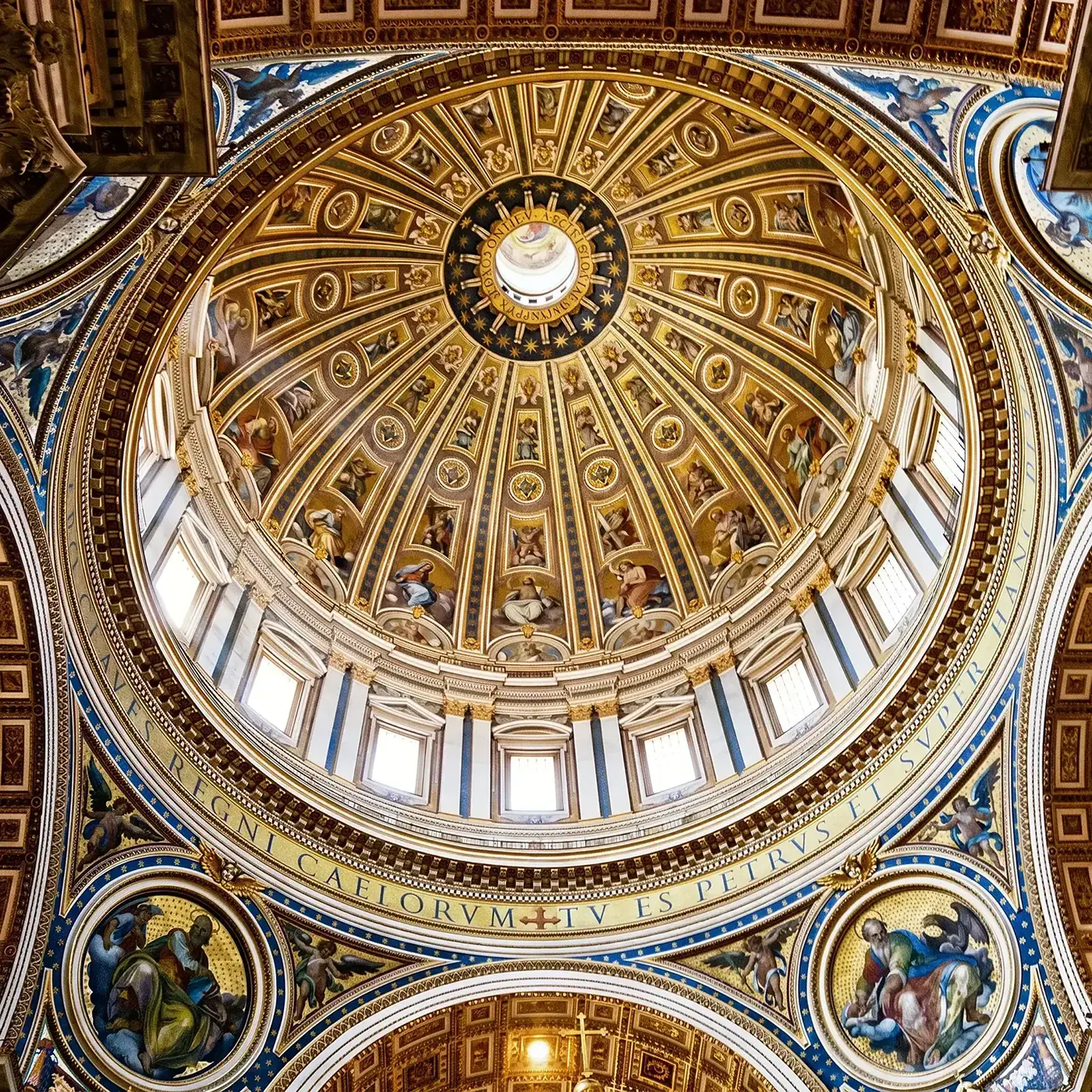 day-hero-vatican-masterpiece-rome-italy.webp