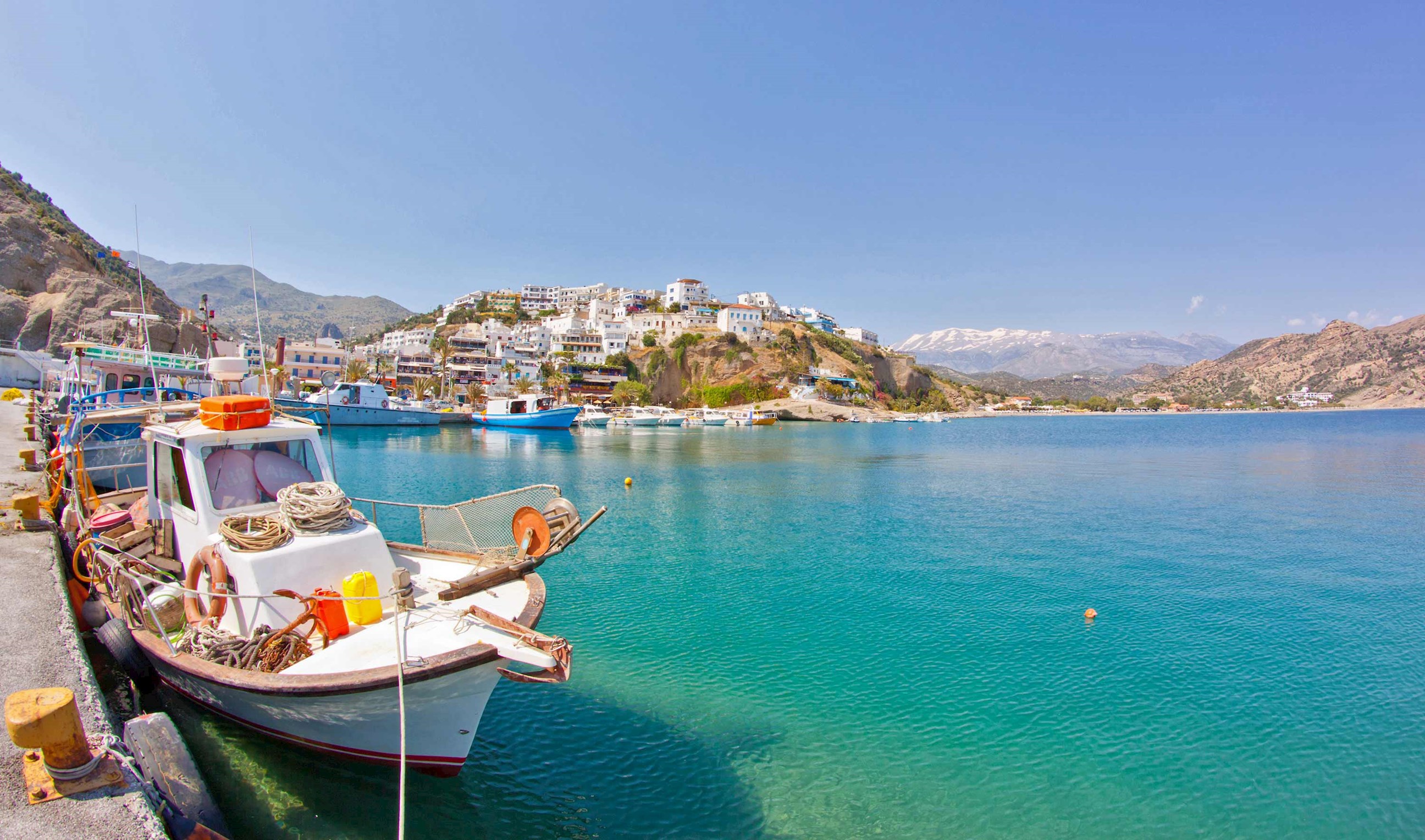 boats-harbour-agia-galini-crete-geece.jpg