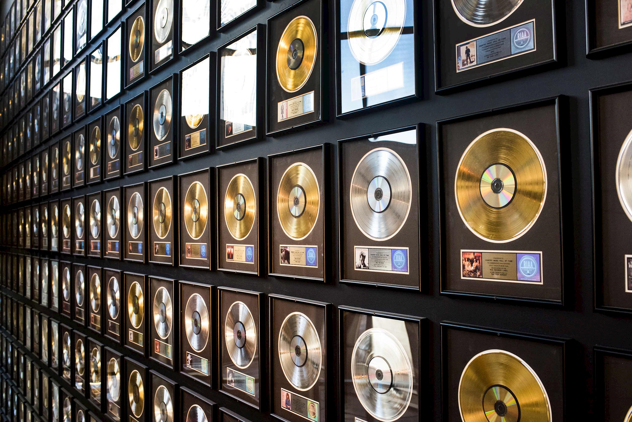 record-plaques-nashville-usa.jpg
