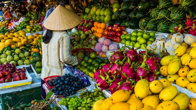 Visit the colourful market of Hoi An, Vietnam