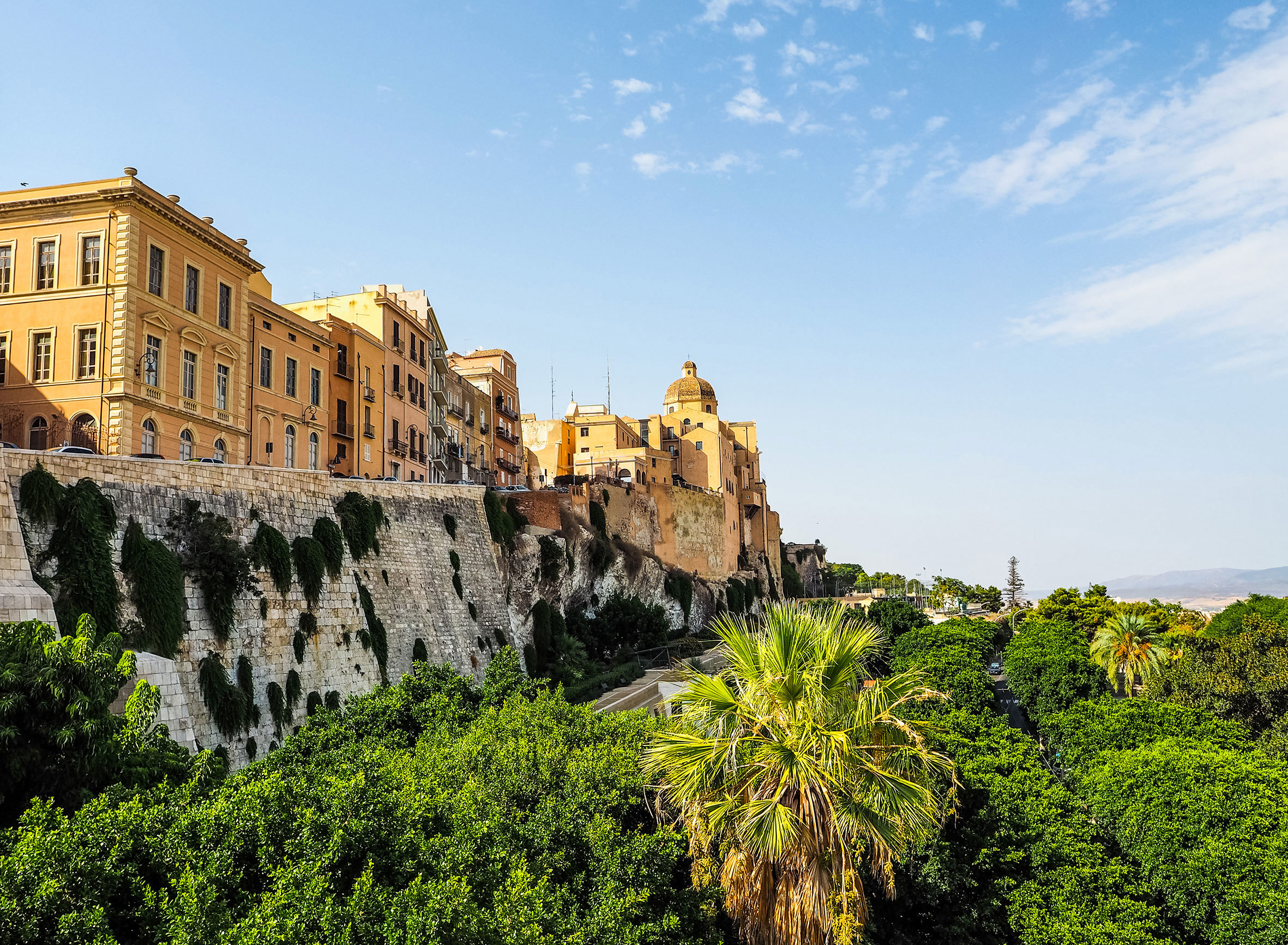 castello-quarter-cagliari-sardinia-italy.jpg