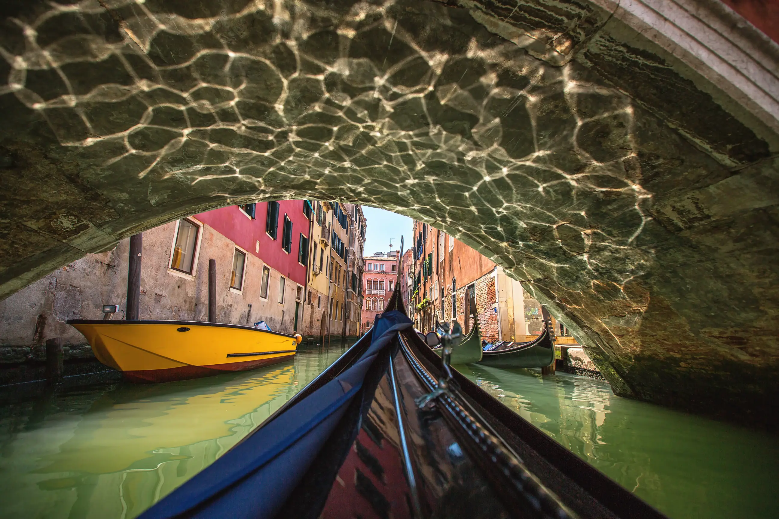 day-hero-view-from-gondola-venice-italy.webp