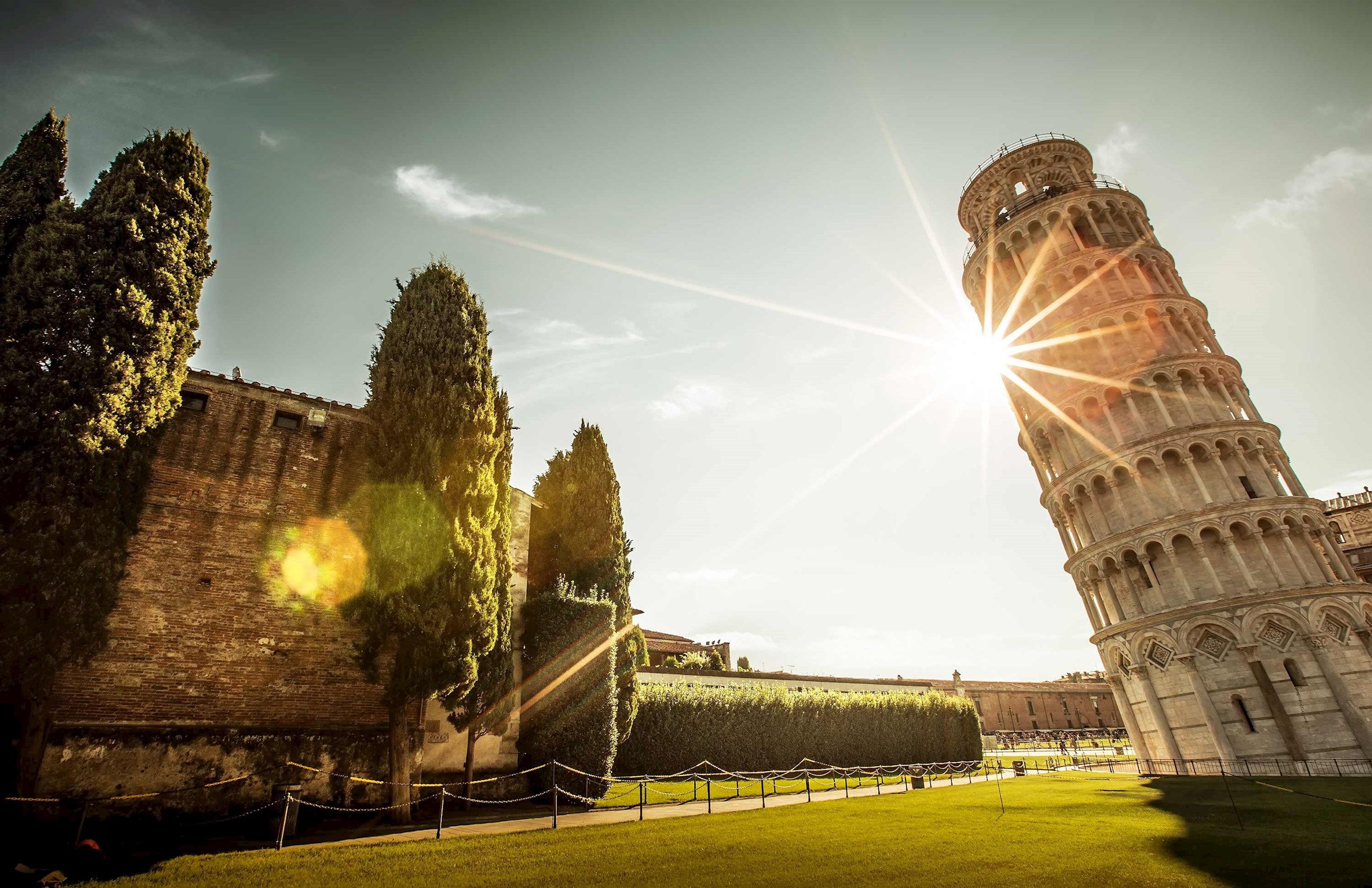 leaning-tower-pisa-italy.jpg