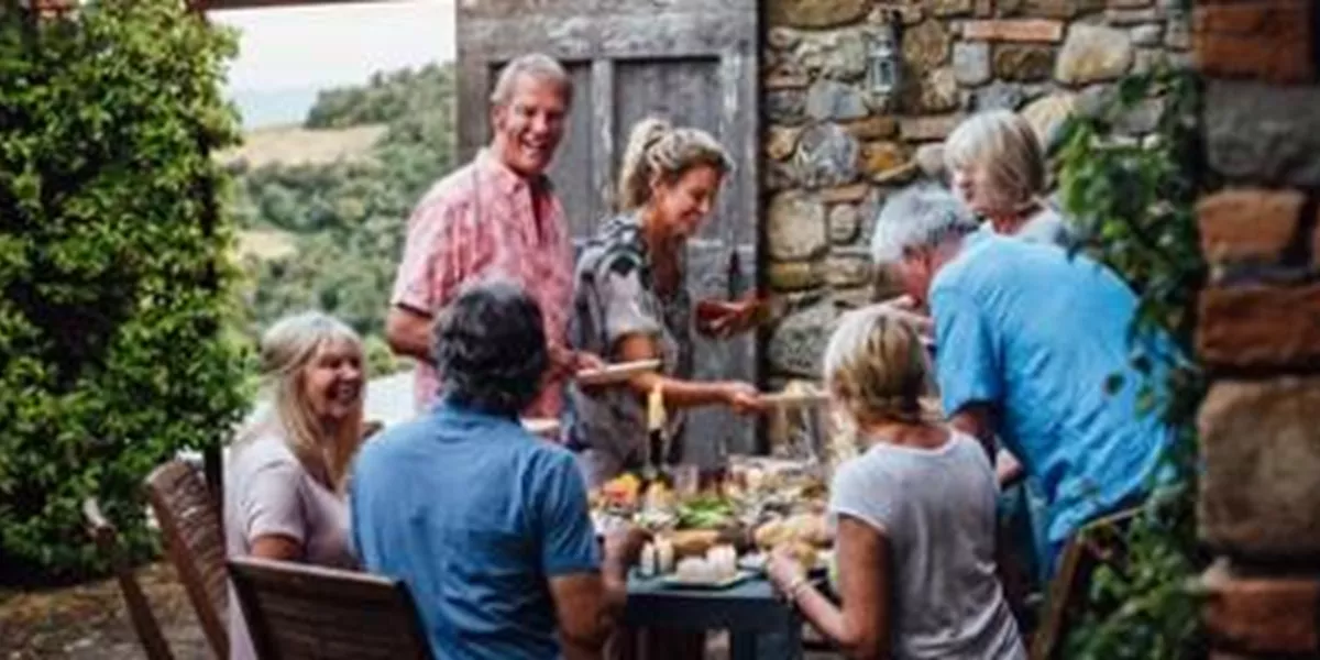 Largealfresco Dining 604333608 Cropped TT 500X200