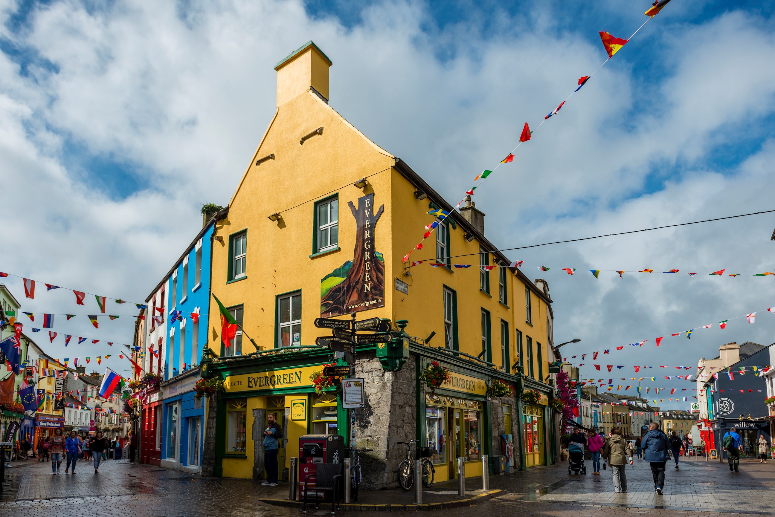 179_town-centre-galway-ireland-bv.jpg