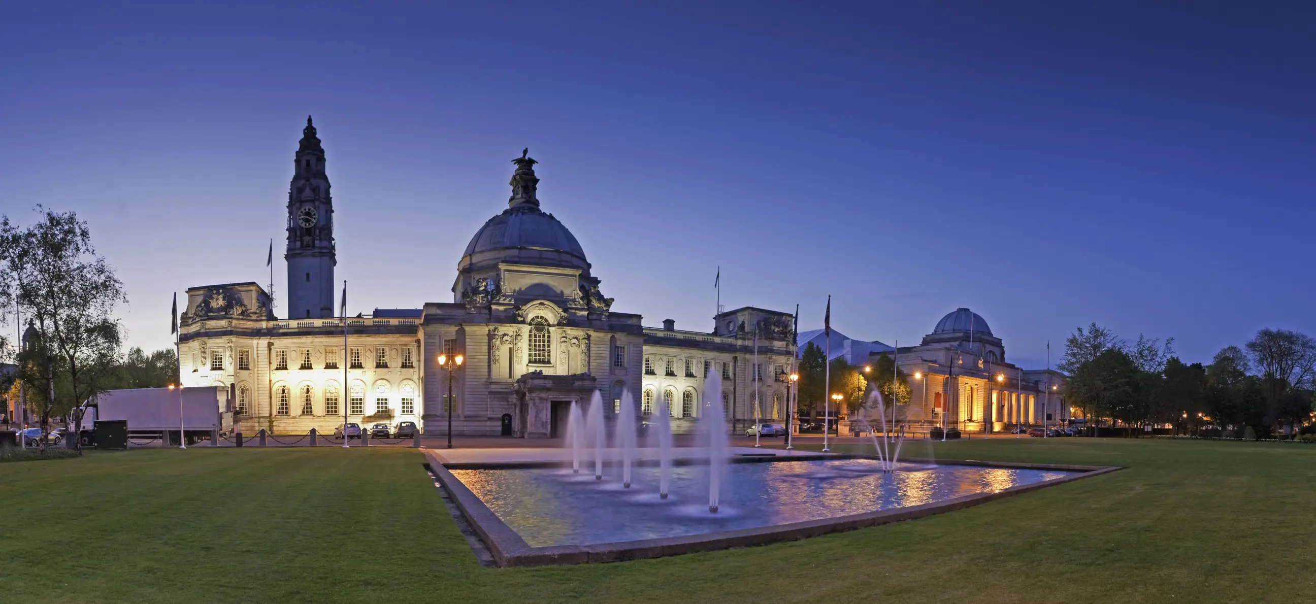 day-hero-city-hall-cardiff-wales.webp