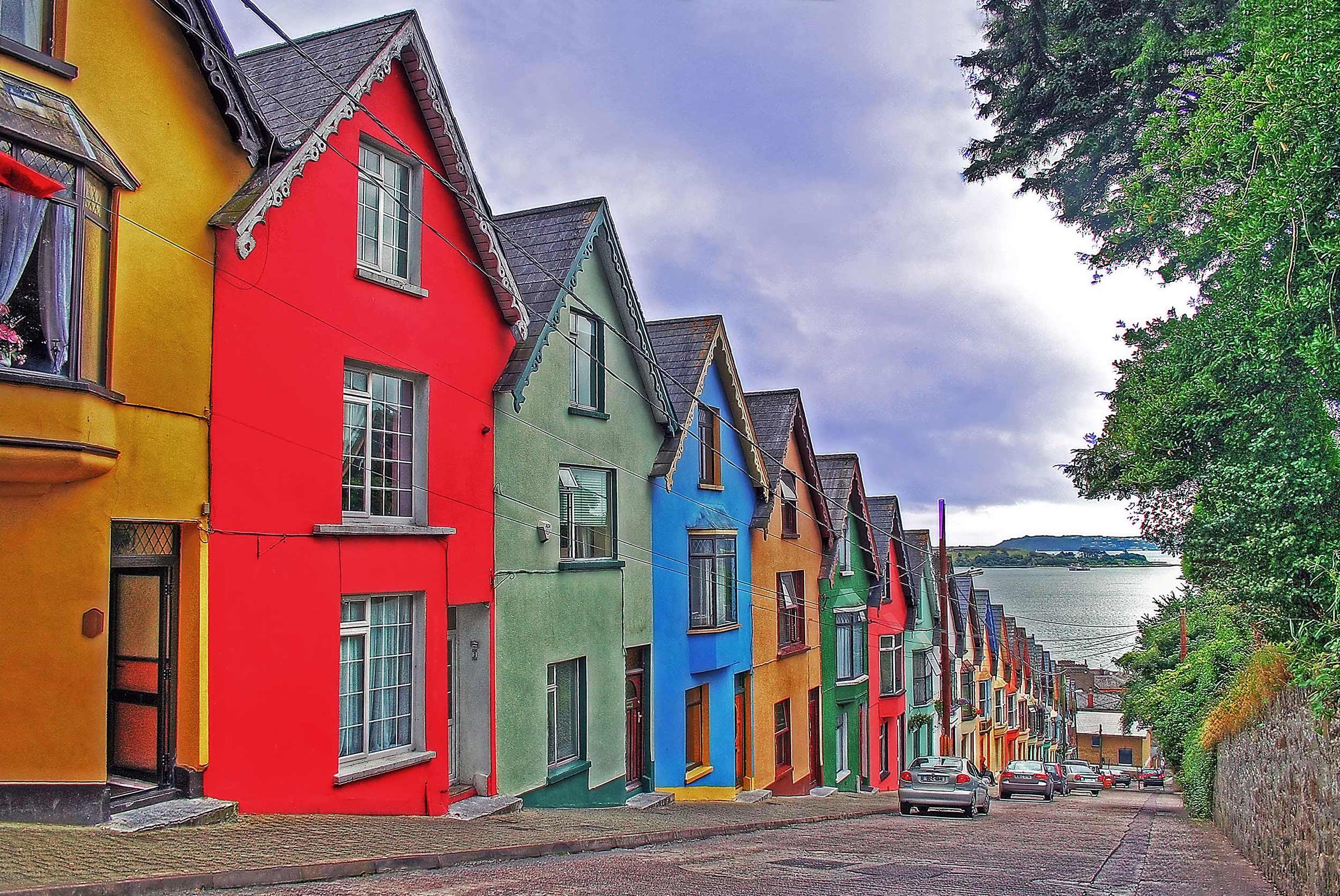 colourful-houses-cobh-ireland.jpg