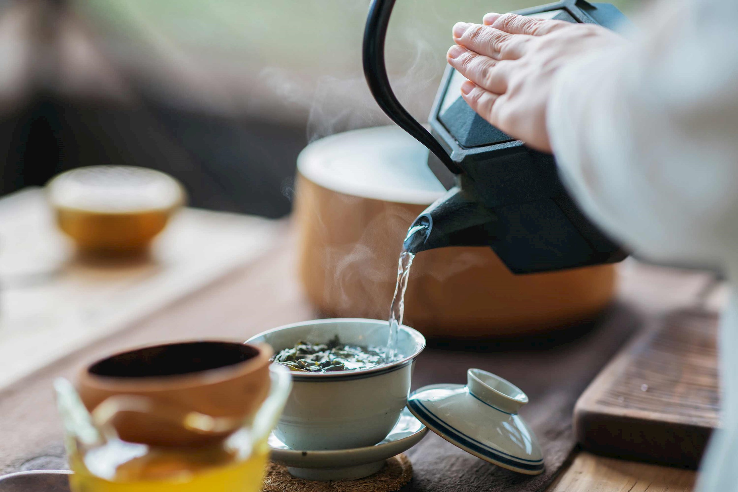 pot-tea-shanghai-china.jpg