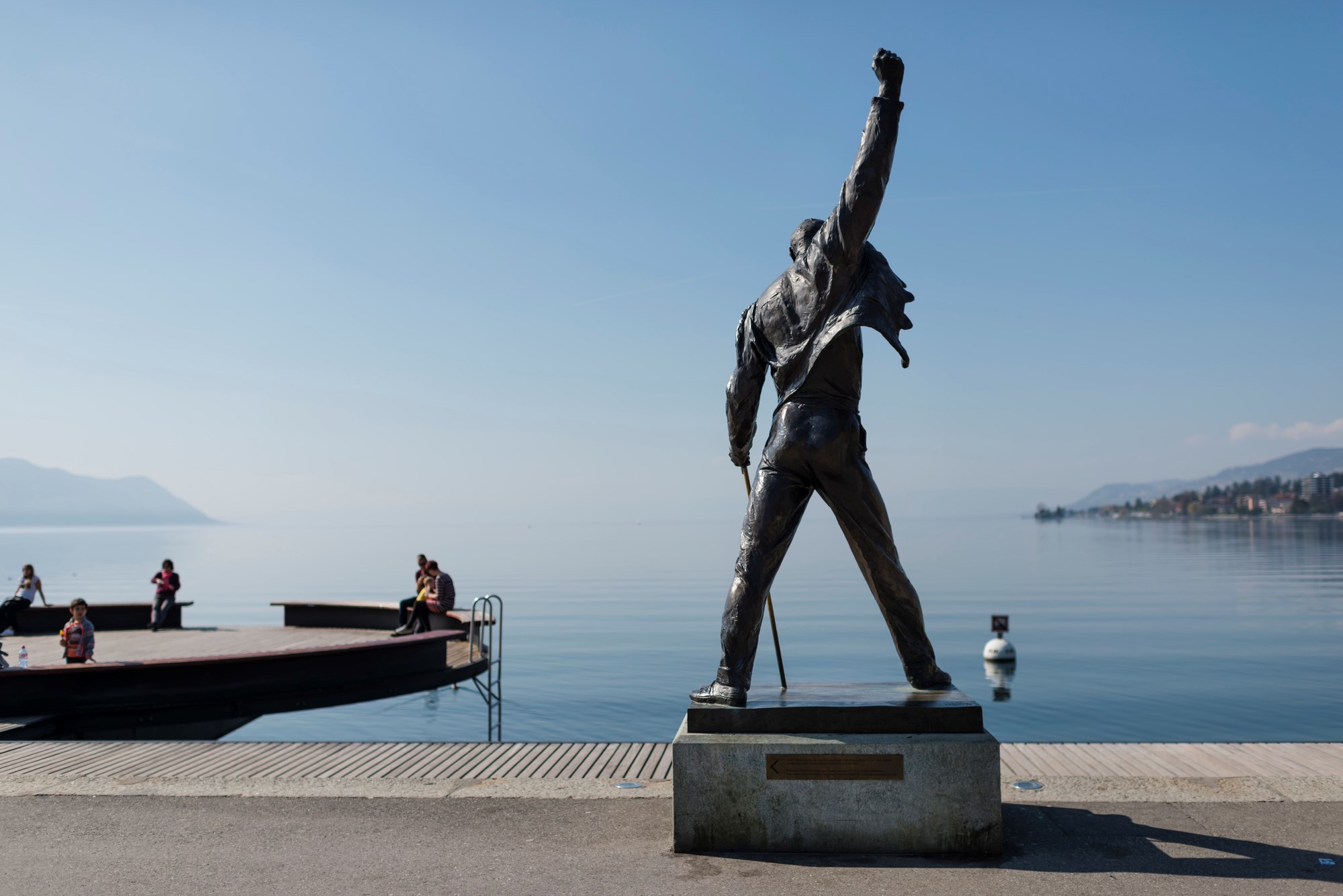 freddie-mercury-statue-montreux-switzerland.jpg